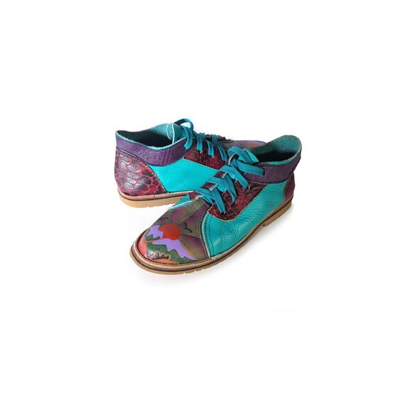 VINTAGE 80's Handpainted Leather Shoes Benchcrafted Vibram Rubber Soles Size 5.5 - Picture 1 of 11